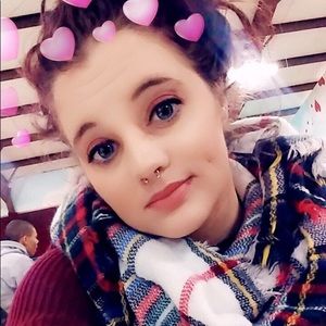 Meet your Posher, Brianna